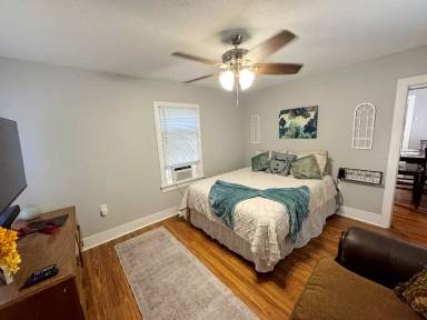 Main picture of 618 Potomac
