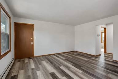 Main picture of 1730 Harold St