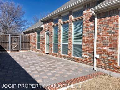 Main picture of 4402 Duval Dr