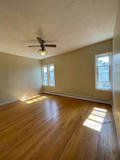 Main picture of 76 Walnut St