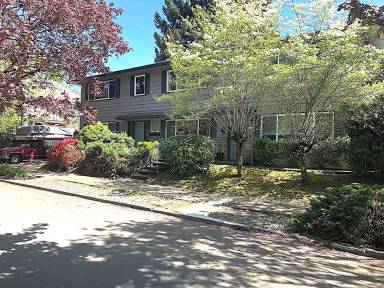 Main picture of 1212 NE 24th Ave