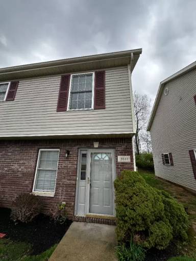 Main picture of 3511 S Oaklawn Cir