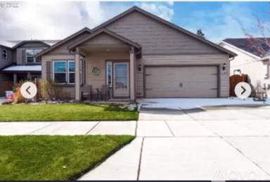 Main picture of 21367 NE Eagle Crossing Ave