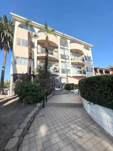 Main picture of 1551 S Sherbourne Dr