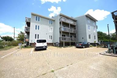 Main picture of 9716 7th Bay St
