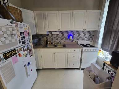 Main picture of 2209 W Main St