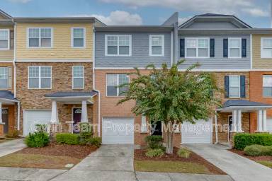 Main picture of 805 Tulip Poplar Way