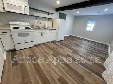 Main picture of 1231 Collins Hwy
