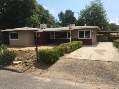 Main picture of 160 S Pueblo Ave
