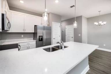 Main picture of 319 Carmel Dr