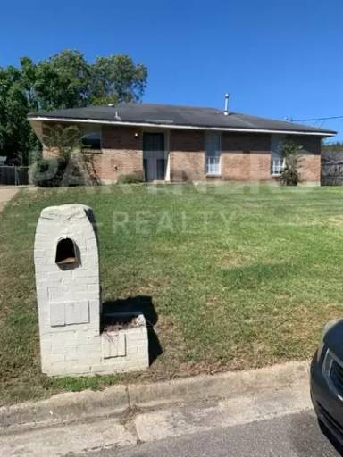 Main picture of 508 Upton Rd