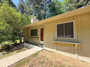 Main picture of 475 Cedar Lake Rd