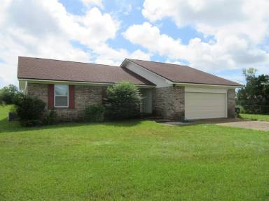 Main picture of 3218 Game Farm Rd
