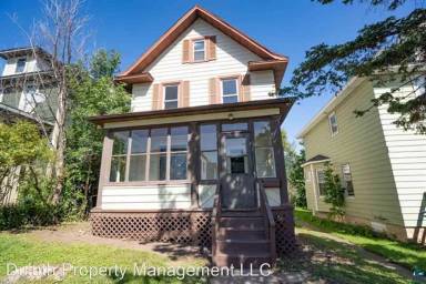 Main picture of 426 N 12th Ave E