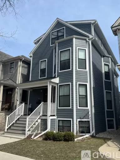Main picture of 3909 N Seeley Ave