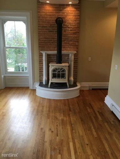 Main picture of 65 Oswego St