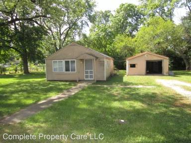 Main picture of 2321 N Macedonia Ave