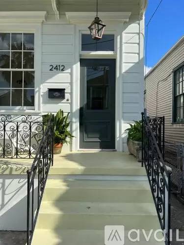 Main picture of 2412 Annunciation St