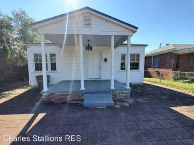 Main picture of 1117 W Chase St