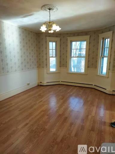 Main picture of 102 Bedford St