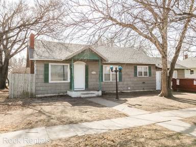 Main picture of 1715 Carey Blvd