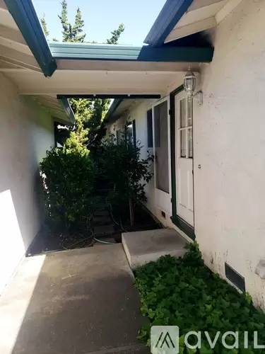 Main picture of 694 Danforth Dr