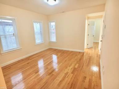 Main picture of 67 Temple St