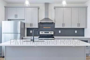 Main picture of 700 N DuPont Ave