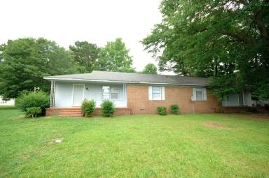 Main picture of 2803 Warrick Cir