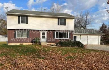 Main picture of 880 E Michigan Ave