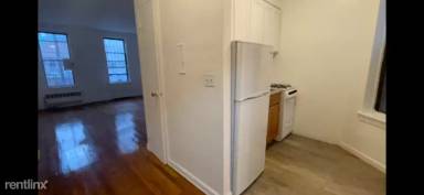 Main picture of 404 E 83rd St
