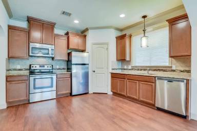 Main picture of 3230 McCart Ave