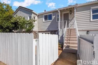 Main picture of 541 42nd St