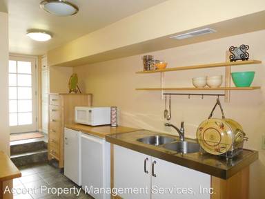 Main picture of 3144 E 37th St