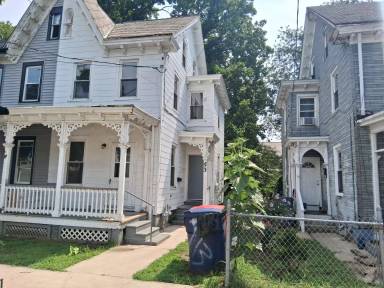 Main picture of 113 Church St