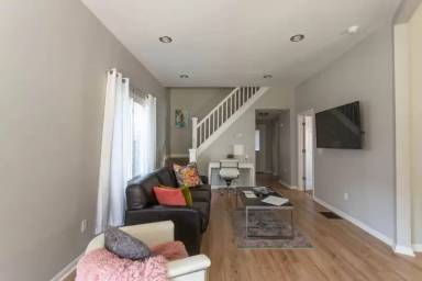 Main picture of 814 Villa Ave