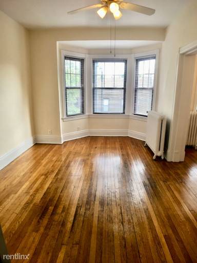 Main picture of 2262 N Lincoln Ave