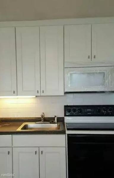 Main picture of 7832 Collins Ave