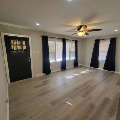 Main picture of 2457 Shannon Ave