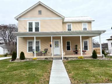 Main picture of 30 Vincennes Ave