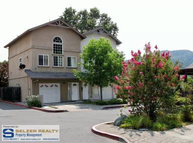 Main picture of 905 Waugh Ln