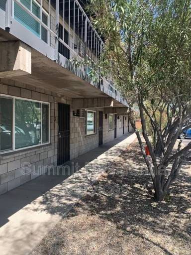Main picture of 2497 N Park Ave