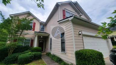 Main picture of 3430 Palm Cir NW