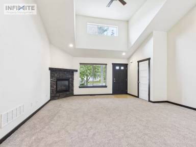 Main picture of 3362 Lolo Way