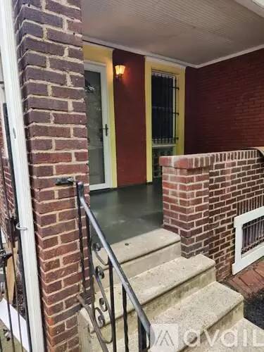 Main picture of 925 S 46th St