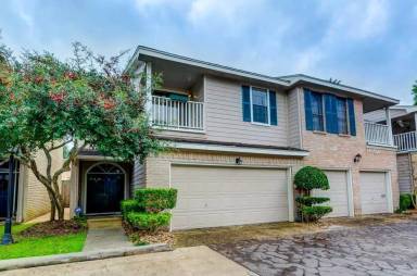 Main picture of 2220 Bering Dr