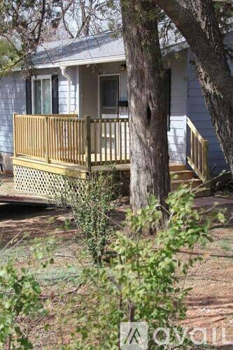 Main picture of 1324 S Duncan St