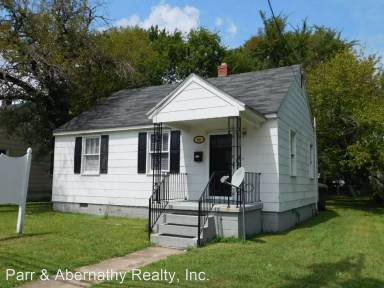 Main picture of 903 W Broadway
