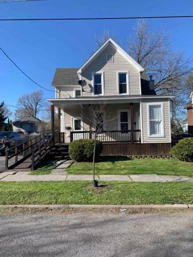 Main picture of 145 Charles St