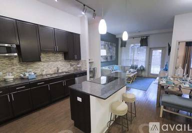 Main picture of 65 W Alameda Ave